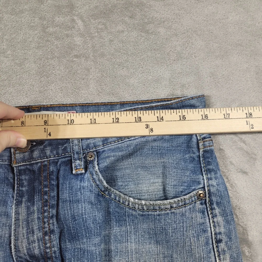 Levi's Jeans Mens 31x32 Blue 505 Straight Fit Distressed Frayed Denim Pants Y2K